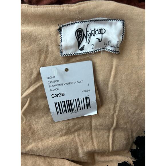 Revolve | Nightcap Plunging V Nightcap Lace Romper | NWT | Sz 2 - Picture 5 of 7